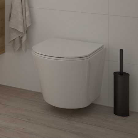 Satz aus Oltens Jog Stille wandmontiertes PureRim-Toilettenbecken mit langsam schließendem Toilettensitz, 42031000