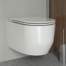 Satz Oltens Holsted wandmontiertes PureRim-Toilettenbecken mit SmartClean-Schicht mit langsam schließendem Toilettensitz, weiß 42517000 zdj.16